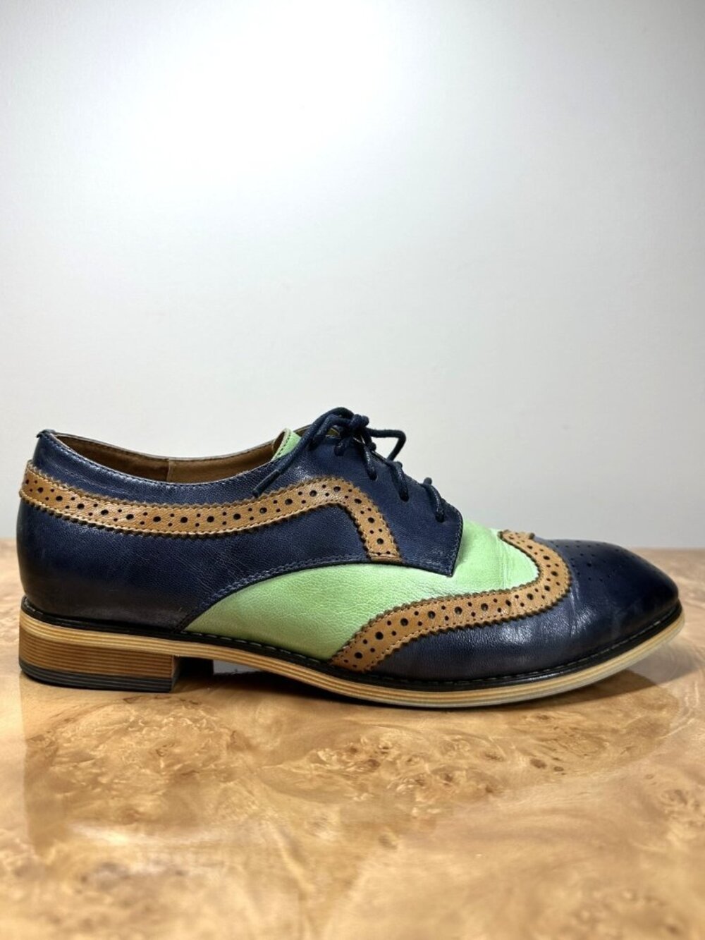 Mona Flying Perforated Lace-up Oxfords Shoes Womens 42 Navy Green Tan Leather